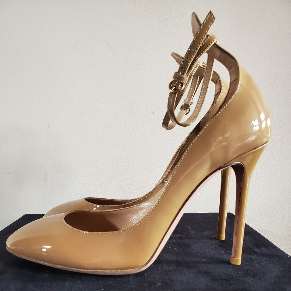 Beautiful Valentino Garavani Heels